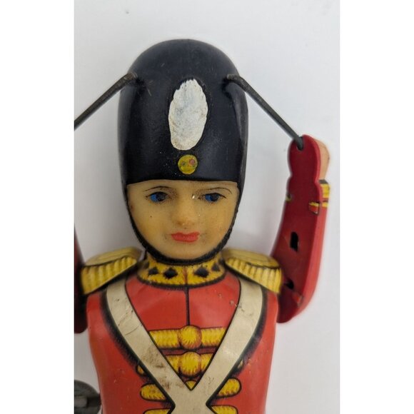 Vintage Tin Toy Drummer Soldier Wind-Up Made In Japan Collectible 7" Drummer - Picture 4 of 12